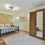 Ka Near Np Krka Waterfalls * Oklaj