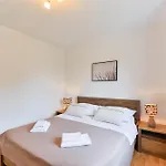 Ka Near Np Krka Waterfalls 别墅 *