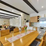 Ka Near Np Krka Waterfalls * Oklaj