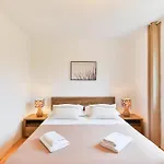 Ka Near Np Krka Waterfalls Oklaj