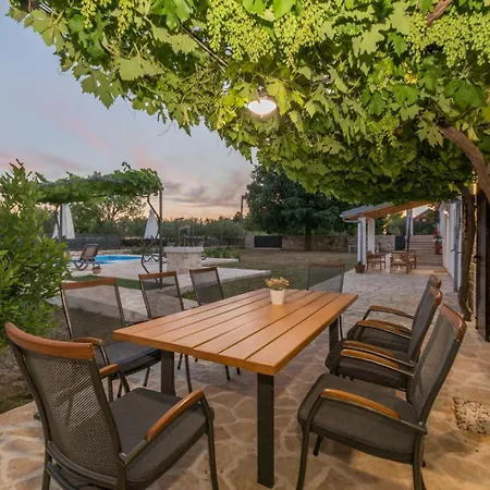 Ka Near Np Krka Waterfalls Vila