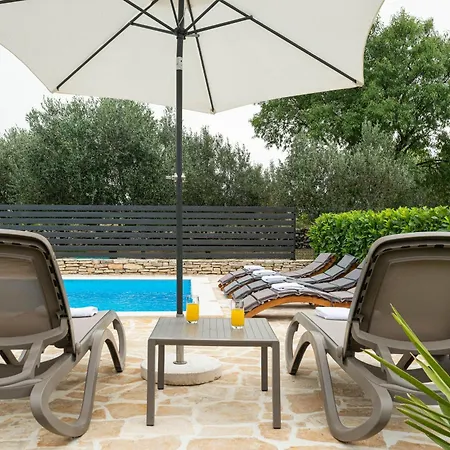 Ka Near Np Krka Waterfalls