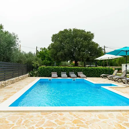 Ka Near Np Krka Waterfalls Villa *