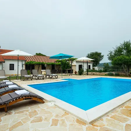 Vila Ka Near Np Krka Waterfalls Oklaj