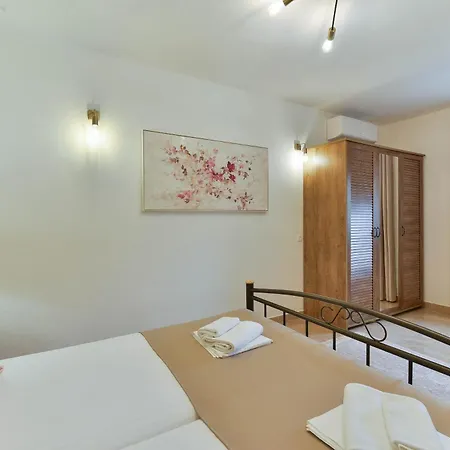 Ka Near Np Krka Waterfalls Villa *