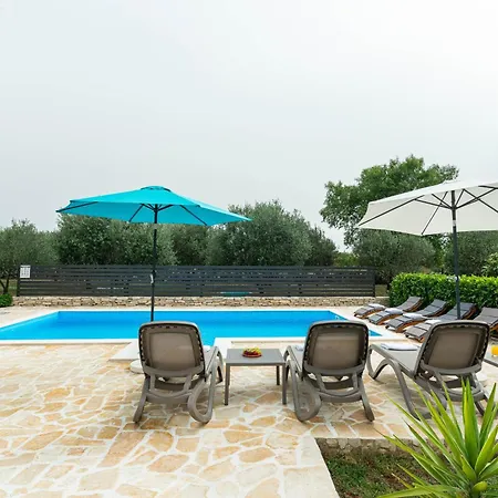 Ka Near Np Krka Waterfalls *