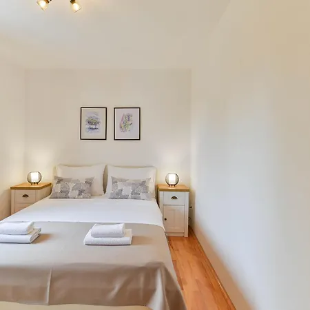 Ka Near Np Krka Waterfalls Villa