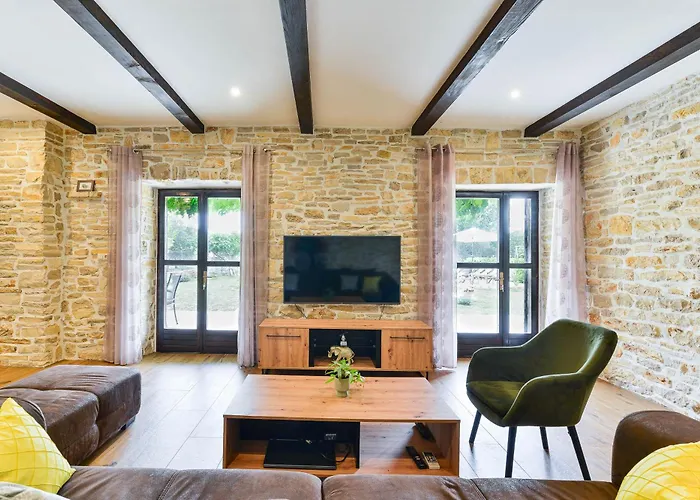 Ka Near Np Krka Waterfalls *