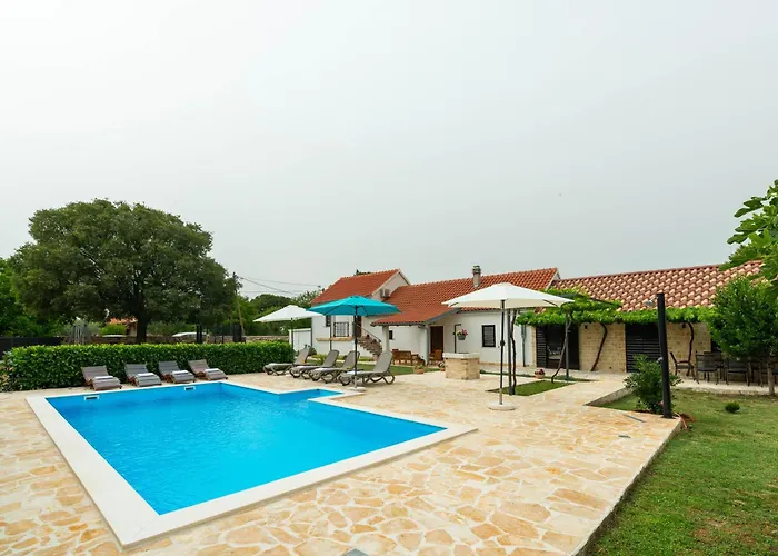 Ka Near Np Krka Waterfalls Villa