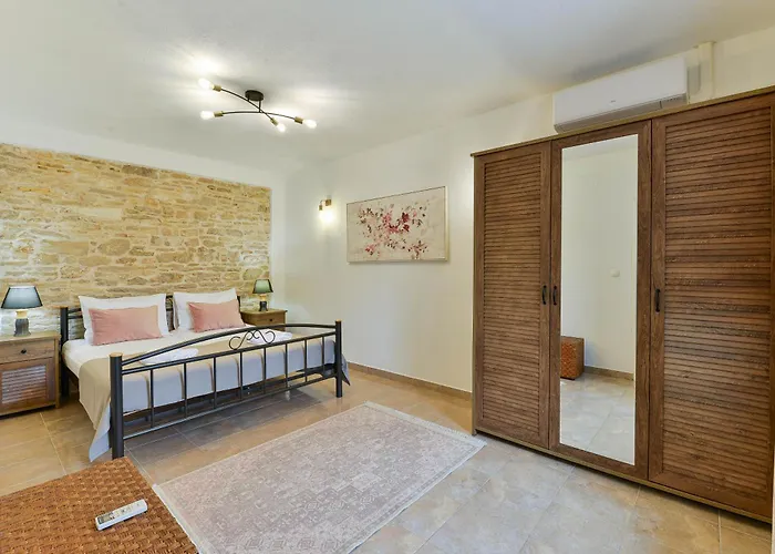 Ka Near Np Krka Waterfalls * Oklaj