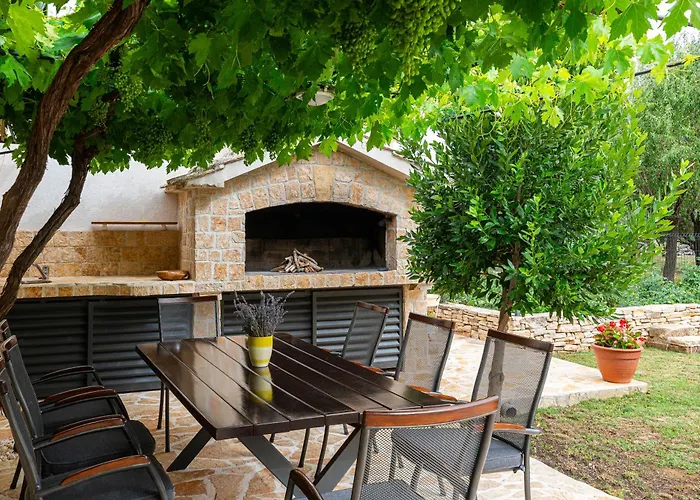Ka Near Np Krka Waterfalls Villa Oklaj