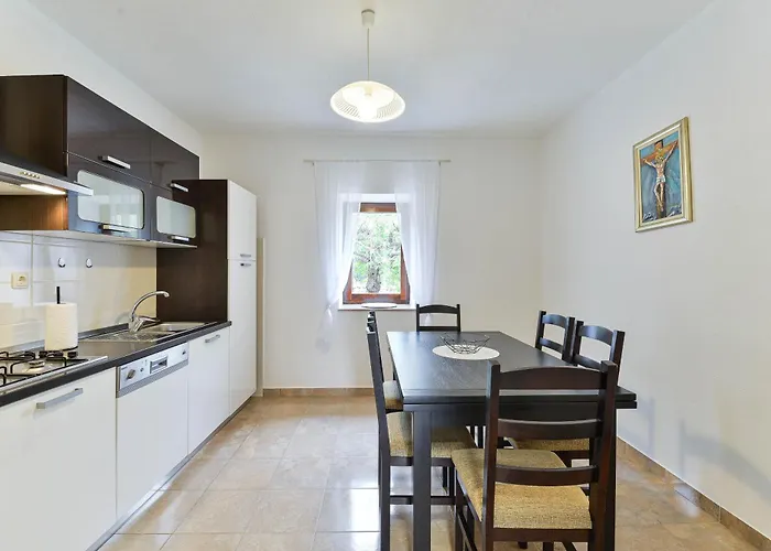 Ka Near Np Krka Waterfalls