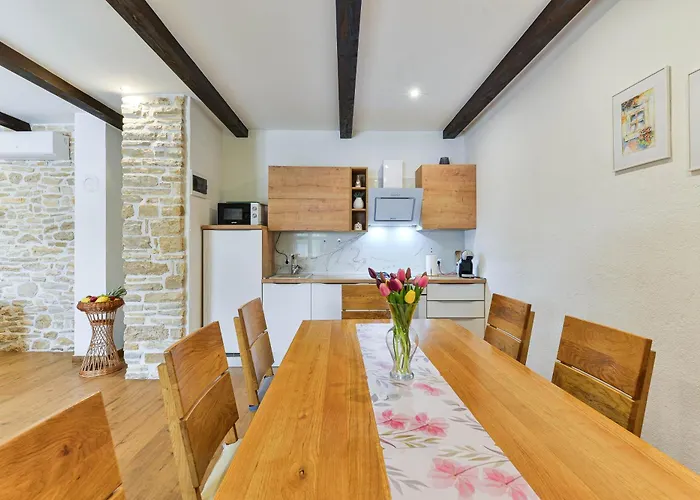 Ka Near Np Krka Waterfalls *