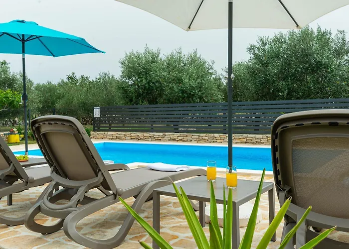 Ka Near Np Krka Waterfalls