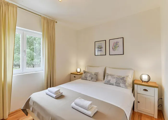 Ka Near Np Krka Waterfalls Villa *