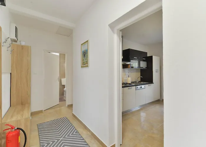 Ka Near Np Krka Waterfalls